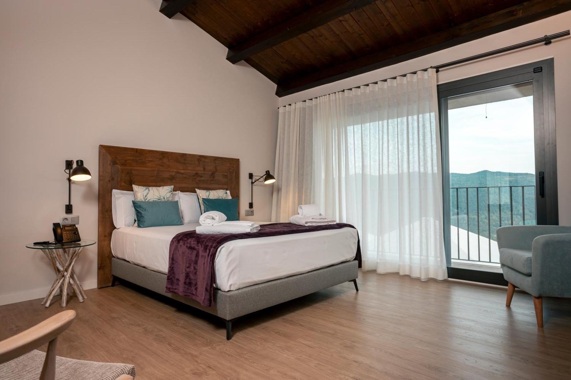 Abbatissa Hotel Restaurant Sant Joan de les Abadesses Ngoại thất bức ảnh